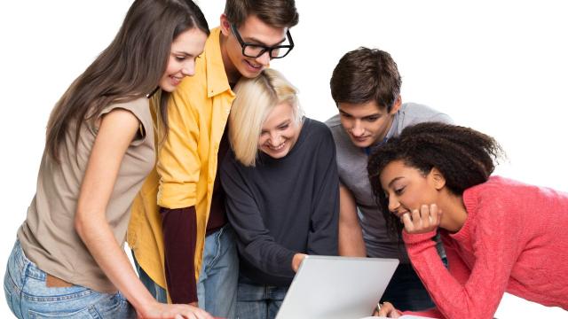 Mahasiswa Dan Tantangan Mengatur Waktu Antara Kuliah Dan Aktivitas Sosial