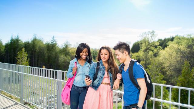 Gambar Artikel Mahasiswa Dan Peran Pergaulan Dalam Membentuk Karakter Selama Masa Kuliah