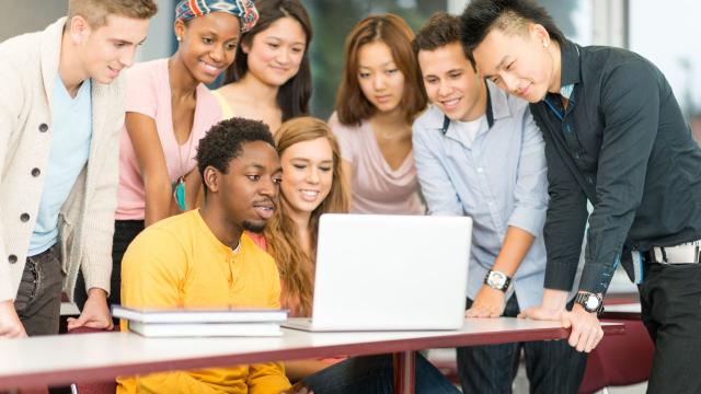 Gambar Artikel Mahasiswa Dan Tantangan Mengelola Keuangan Selama Masa Kuliah