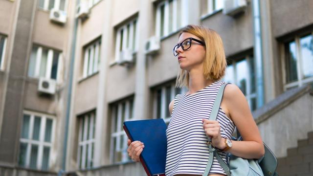 Gambar Artikel Mahasiswa Dan Peran Beasiswa Dalam Mendukung Keberlanjutan Studi