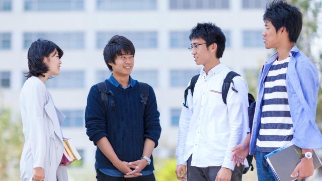 Gambar Artikel Mahasiswa Peduli Lingkungan: Kontribusi Nyata Untuk Kampus Dan Masyarakat