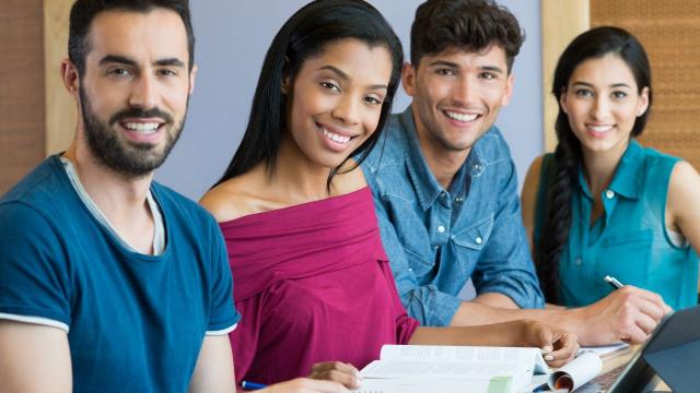 Gambar Artikel Mahasiswa Dan Dinamika Pergaulan Di Lingkungan Kampus Yang Beragam