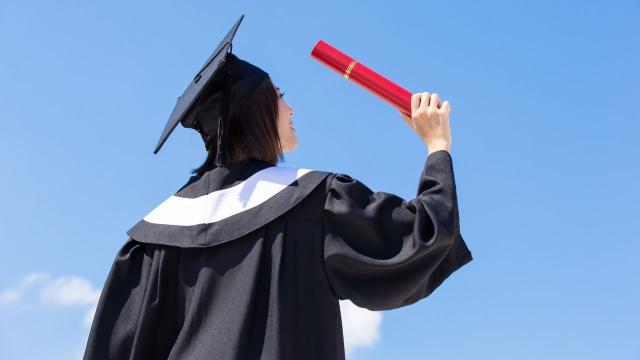 Gambar Artikel Tips Mahasiswa Menghadapi Ujian Tengah Semester Tanpa Stres