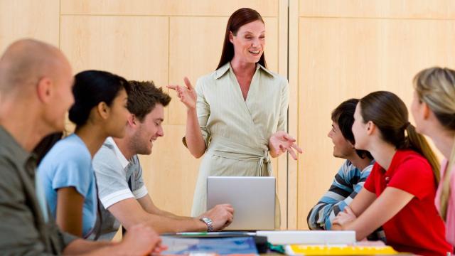 Gambar Artikel Pentingnya Mahasiswa Menguasai Literasi Digital Di Era Modern