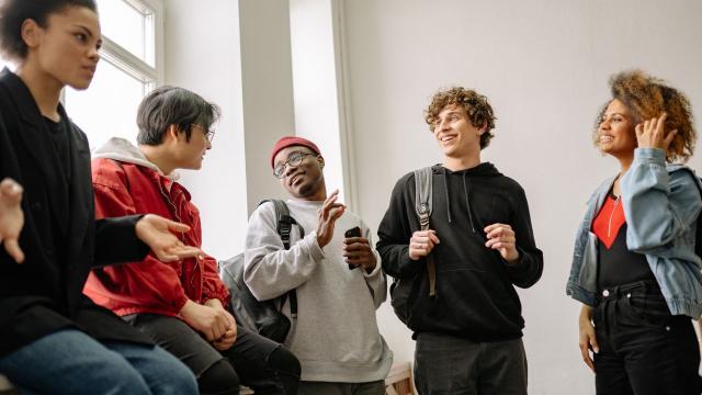 Gambar Artikel Membangun Mahasiswa Indonesia Yang Inklusif, Berkarakter, Dan Sehat Di Lingkungan Universitas