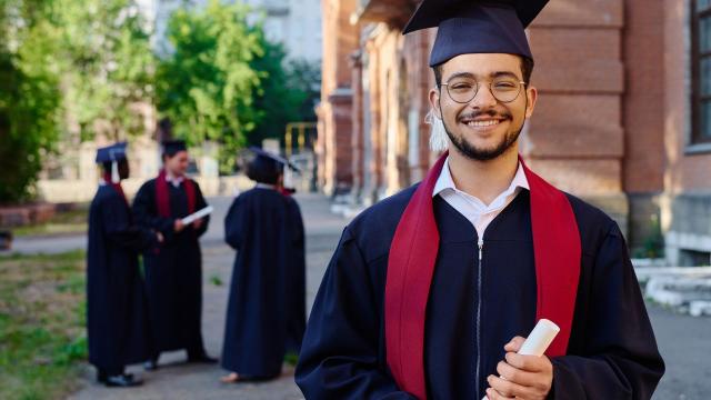 Gambar Artikel Universitas Sebagai Ruang Tumbuh Mahasiswa Yang Holistik