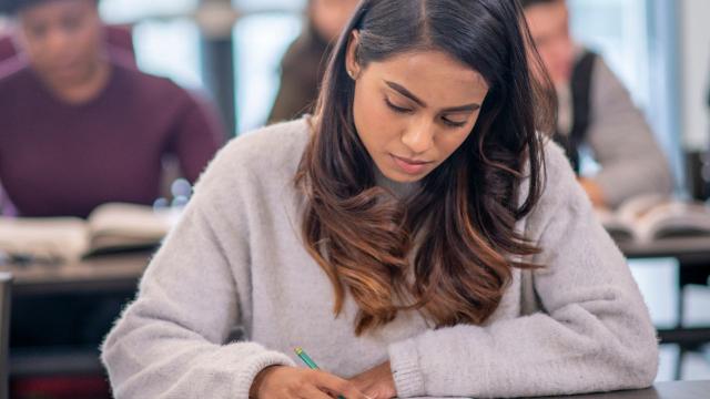 Gambar Artikel Mahasiswa Dan Peran Organisasi Kampus Dalam Mengembangkan Kepemimpinan Dan Kepedulian Sosial