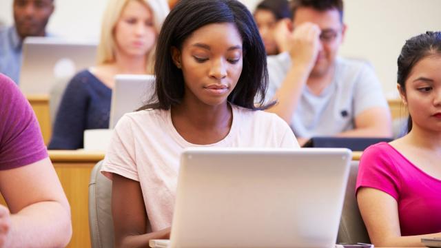 Gambar Artikel Mahasiswa Dan Literasi Sosial: Menguatkan Peran Intelektual Dalam Masyarakat Multikultural