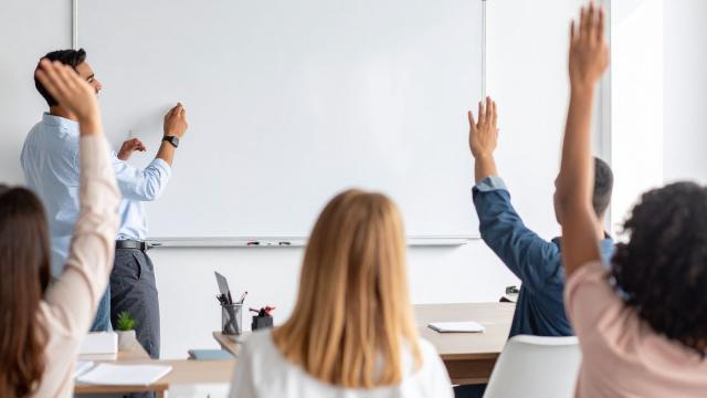 Gambar Artikel Mahasiswa Dan Pengabdian Masyarakat: Mengaplikasikan Ilmu Untuk Kesejahteraan Bersama
