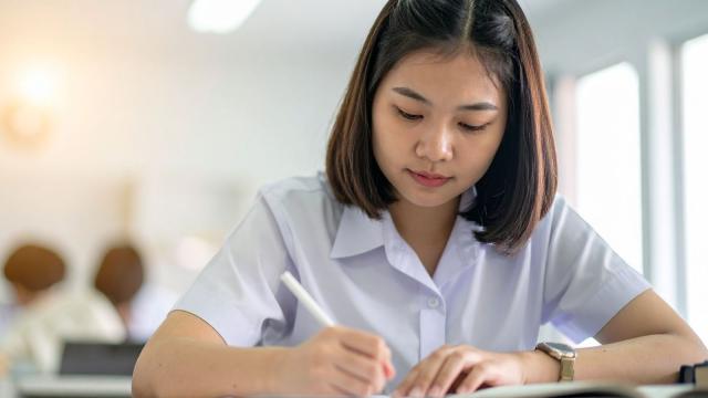 Gambar Artikel Mahasiswa Dan Kesehatan Mental: Menjaga Keseimbangan Di Tengah Tekanan Akademik