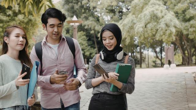 Kehidupan Mahasiswa Di Universitas Indonesia: Antara Akademik, Organisasi, Dan Kesehatan Mental