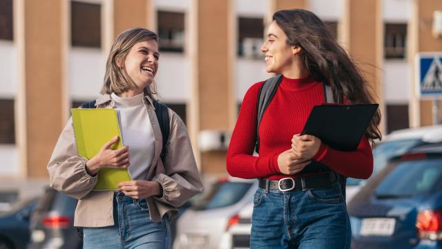 Peran Kurikulum Perguruan Tinggi Dalam Membentuk Kompetensi Mahasiswa