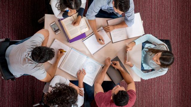 Mahasiswa Berintegritas: Menguatkan Pendidikan Karakter Di Tengah Dinamika Kampus