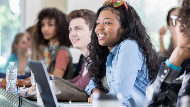 Mahasiswa Visioner Dan Adaptif: Menyongsong Masa Depan Dengan Pendidikan Berkualitas