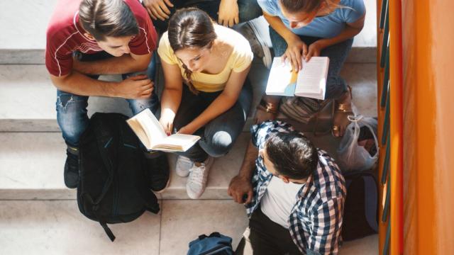 Gambar Artikel Mahasiswa Mandiri Dan Tangguh: Membangun Ketahanan Diri Di Dunia Pendidikan Tinggi