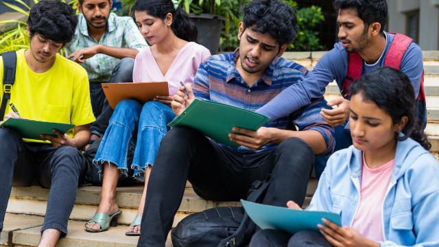 Gambar Artikel Mahasiswa Berdaya Tahan Tinggi: Mengelola Stres Dan Tekanan Di Lingkungan Kampus