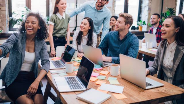 Gambar Artikel Mahasiswa Berjiwa Sosial: Peran Aktif Dalam Membangun Kepedulian Dan Pengabdian Masyarakat