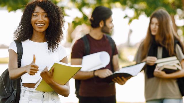 Mahasiswa Berpola Hidup Sehat: Menjaga Keseimbangan Fisik Dan Mental Di Tengah Kesibukan Kampus