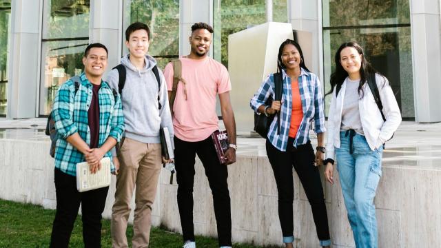 Gambar Artikel Mahasiswa Mandiri: Membangun Kedisiplinan Dan Tanggung Jawab Di Kampus