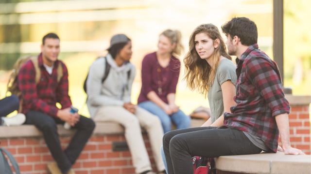 Gambar Artikel Mahasiswa Berprestasi Dan Sehat: Strategi Menyeimbangkan Akademik Dan Kehidupan Kampus
