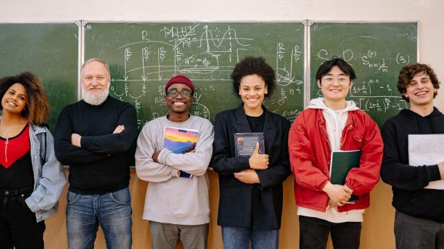 Gambar Artikel Mahasiswa Produktif: Menjaga Keseimbangan Antara Akademik, Organisasi, Dan Kehidupan Sosial