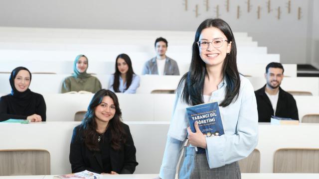 Gambar Artikel Mahasiswa Aktif: Membangun Karakter Dan Kompetensi Di Kampus