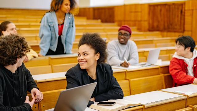 Gambar Artikel Mahasiswa Berdaya: Membangun Kompetensi Dan Karakter Di Lingkungan Kampus