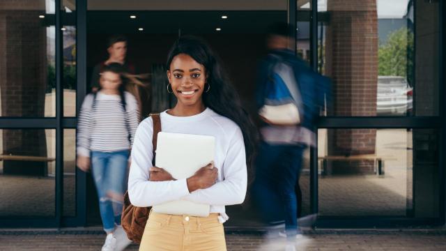 Gambar Artikel Di Balik Kesibukan Kuliah: Cara Mahasiswa Menjaga Fokus Dan Keseimbangan Hidup