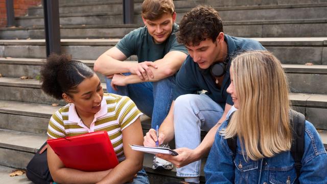 Gambar Artikel Mahasiswa Dan Pentingnya Etika Digital Di Era Teknologi